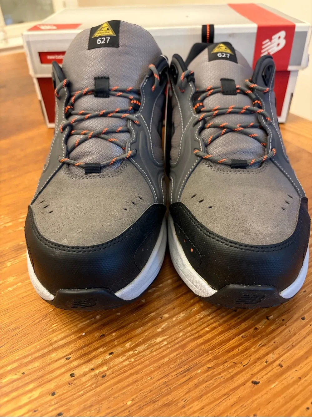 New Balance Men’s Gray and Black Athletic Walking Shoes